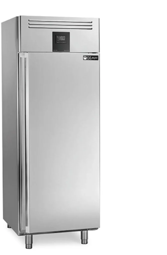 Indispensável para qualquer profissional de pastelaria
Painel de controlo permite a monotorização constante da temperatura dentro do armário
A ventilação indirecta garante não comprometer as características do produto
Inteiramente em aço inoxidável com isolamento de 70 mm de espessura
Para Tabuleiros 600x400mm